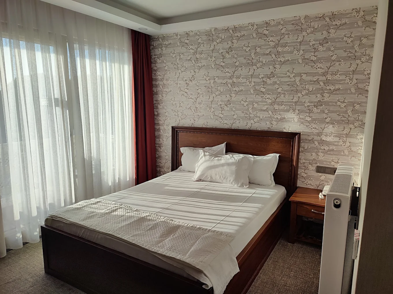 Otel ahşap dekorasyonu